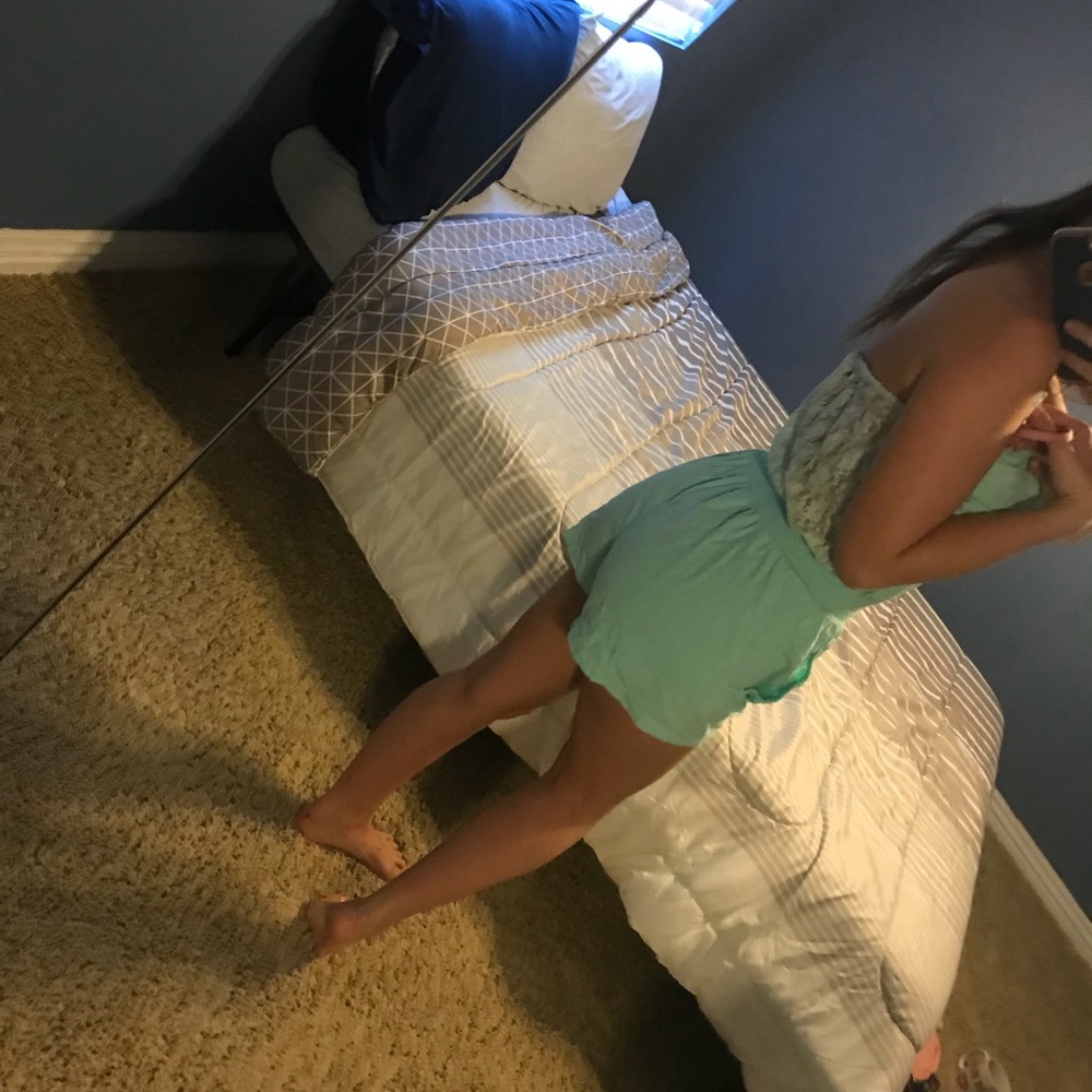 Romper - Picture 2 of 4